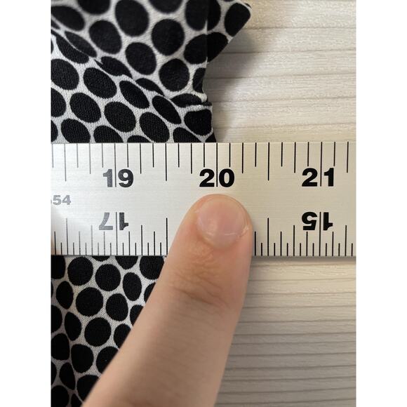 Max Studio Shirt Womens Large Black White Cold Shoulder Polka Dot Knit - Picture 5 of 9